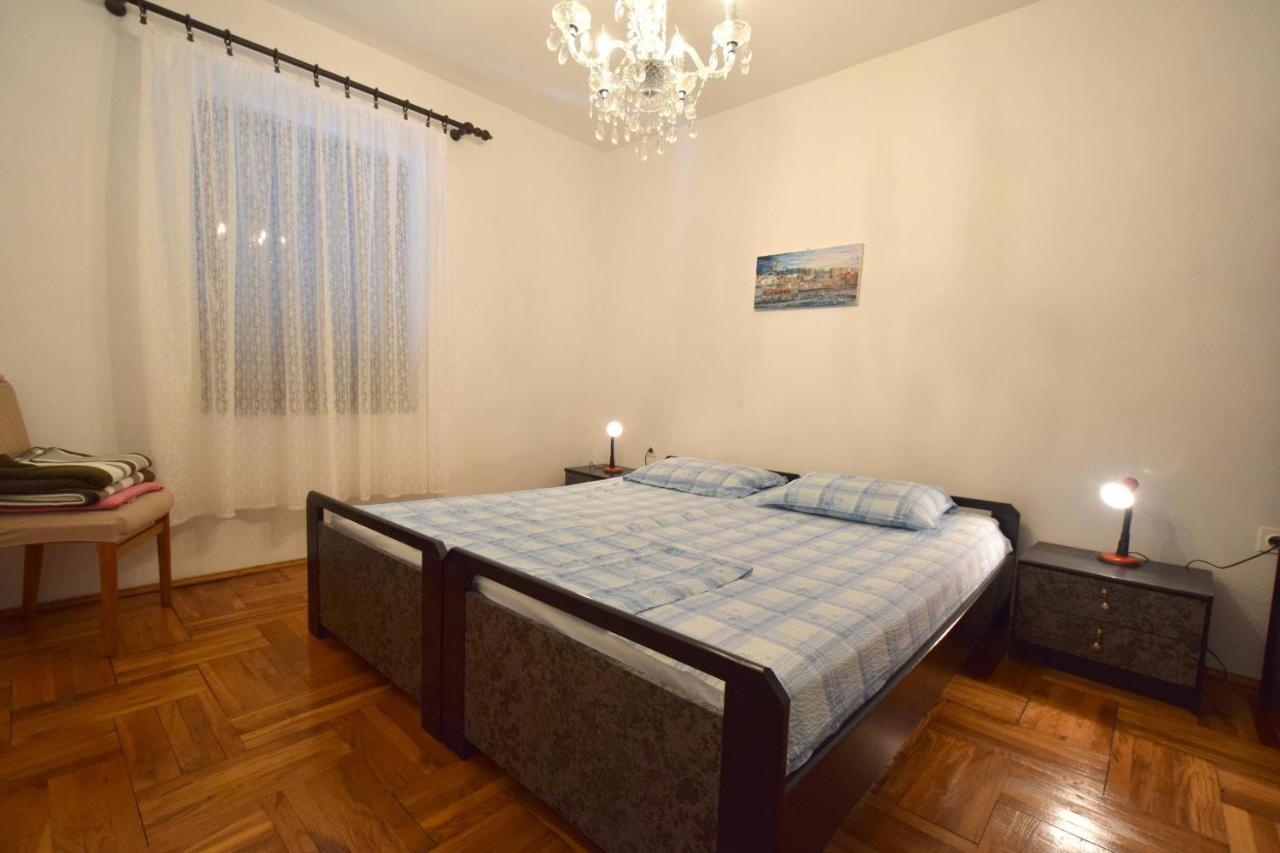 Apartments Petrovic Malinska Exterior foto